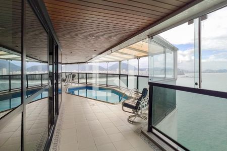 Apartamento para alugar com 355m², 3 quartos e 3 vagas Apartamento para alugar com 355m², 3 quartos e 3 vagasVaranda