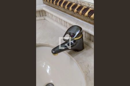 Apartamento para alugar com 355m², 3 quartos e 3 vagas Apartamento para alugar com 355m², 3 quartos e 3 vagasBanheiro