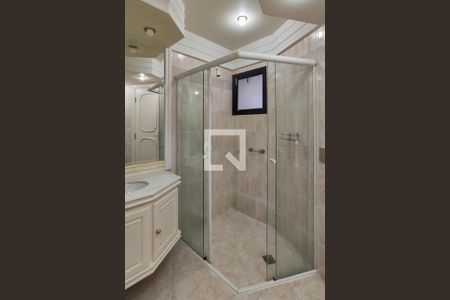 Apartamento para alugar com 355m², 3 quartos e 3 vagas Apartamento para alugar com 355m², 3 quartos e 3 vagasBanheiro da Suíte 1