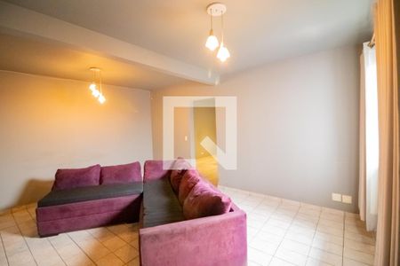 Sala de casa para alugar com 3 quartos, 150m² em Jardim Pinheiros, São Paulo