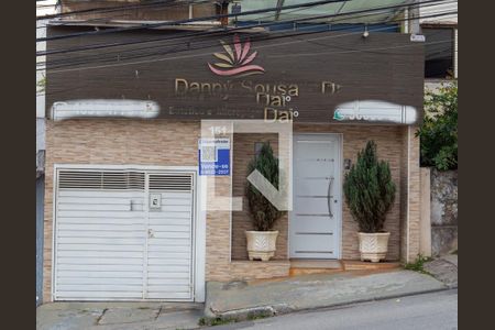 Casa à venda com 102m², 2 quartos e 1 vagaFachada