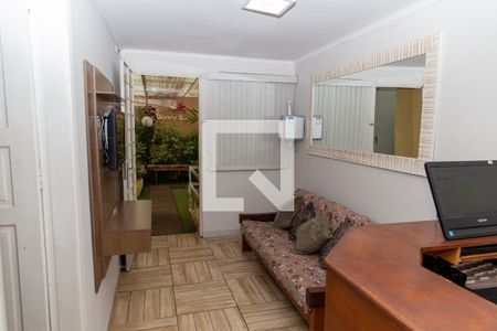 Casa à venda com 102m², 2 quartos e 1 vagaHall social