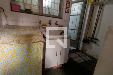 Casa à venda com 256m², 4 quartos e 4 vagas Casa à venda com 256m², 4 quartos e 4 vagasÁrea de Serviço