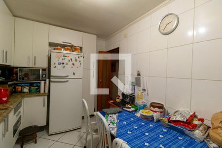 Casa à venda com 256m², 4 quartos e 4 vagas Casa à venda com 256m², 4 quartos e 4 vagasCozinha