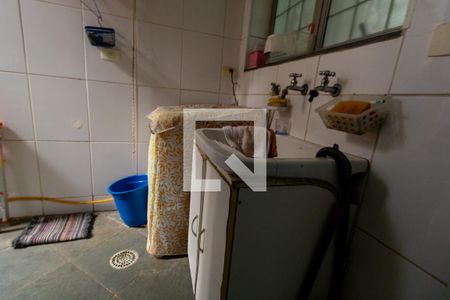 Casa à venda com 256m², 4 quartos e 4 vagas Casa à venda com 256m², 4 quartos e 4 vagasÁrea de Serviço