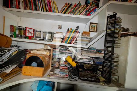 Casa à venda com 256m², 4 quartos e 4 vagas Casa à venda com 256m², 4 quartos e 4 vagasSuíte 2 - fundos