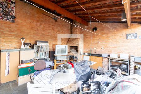 Casa à venda com 256m², 4 quartos e 4 vagas Casa à venda com 256m², 4 quartos e 4 vagasChurrasqueira