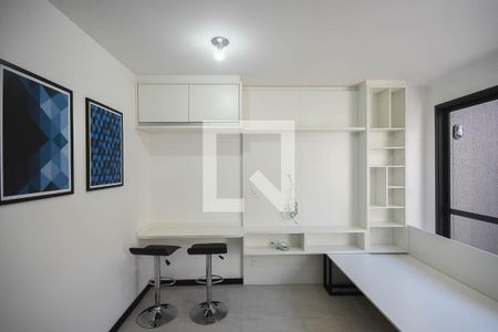 Sala / quarto de kitnet/studio à venda com 1 quarto, 34m² em Vila Sônia, São Paulo