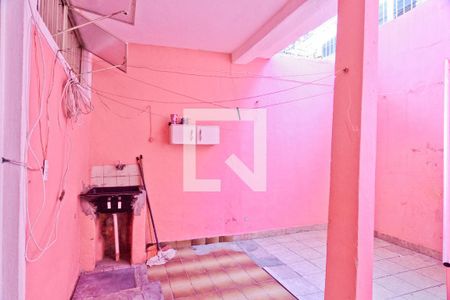 Casa para alugar com 20m², 1 quarto e sem vaga Casa para alugar com 20m², 1 quarto e sem vagaÁrea de Serviço