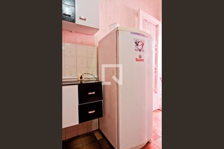 Kitnet de casa para alugar com 1 quarto, 20m² em Vila Zat, São Paulo