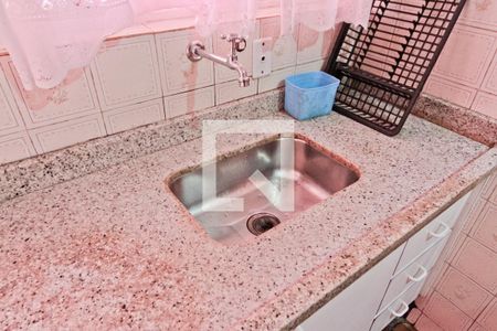 Kitnet de casa para alugar com 1 quarto, 20m² em Vila Zat, São Paulo