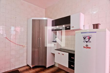 Kitnet de casa para alugar com 1 quarto, 20m² em Vila Zat, São Paulo