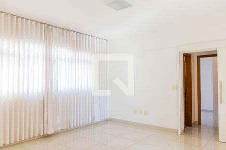 Sala de apartamento à venda com 2 quartos, 75m² em Pampulha, Belo Horizonte