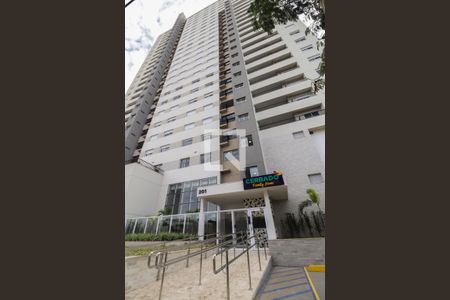 Apartamento para alugar com 61m², 2 quartos e 1 vaga Apartamento para alugar com 61m², 2 quartos e 1 vagaFachada