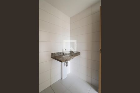 Apartamento para alugar com 61m², 2 quartos e 1 vaga Apartamento para alugar com 61m², 2 quartos e 1 vagaBanheiro da suíte