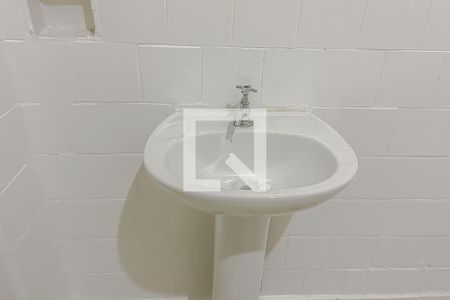 Casa à venda com 110m², 2 quartos e 3 vagasDetalhe Banheiro 2