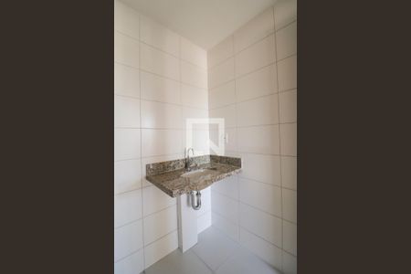 Banheiro social de apartamento para alugar com 2 quartos, 61m² em Aeroviário, Goiânia