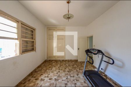 Casa à venda com 340m², 5 quartos e 3 vagasQuarto 2