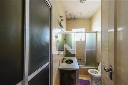 Casa à venda com 340m², 5 quartos e 3 vagasBanheiro 2