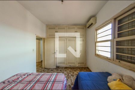 Casa à venda com 340m², 5 quartos e 3 vagasQuarto 3