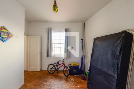 Casa à venda com 340m², 5 quartos e 3 vagasQuarto 5