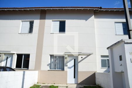 Casa de condomínio para alugar com 65m², 2 quartos e 1 vagaFachada