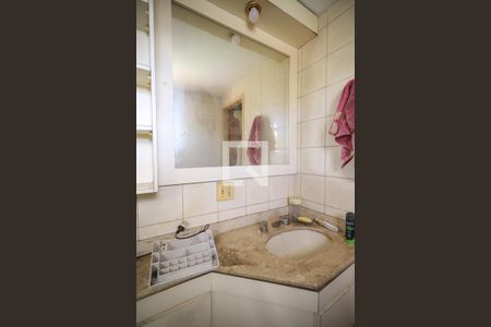 Apartamento à venda com 139m², 4 quartos e 3 vagasSuíte 2 Banheiro