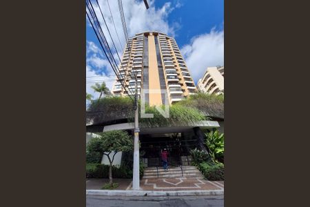 Apartamento à venda com 139m², 4 quartos e 3 vagasFachada