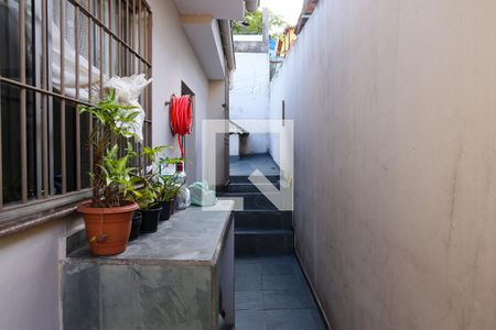 Casa à venda com 137m², 2 quartos e 2 vagas Casa à venda com 137m², 2 quartos e 2 vagasQuintal