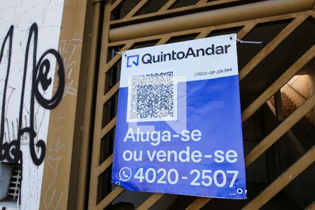 Casa à venda com 137m², 2 quartos e 2 vagas Casa à venda com 137m², 2 quartos e 2 vagasPlaquinha