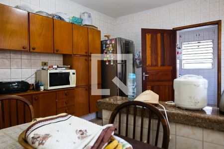 Casa à venda com 137m², 2 quartos e 2 vagas Casa à venda com 137m², 2 quartos e 2 vagasCozinha