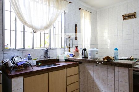 Casa à venda com 137m², 2 quartos e 2 vagas Casa à venda com 137m², 2 quartos e 2 vagasCozinha