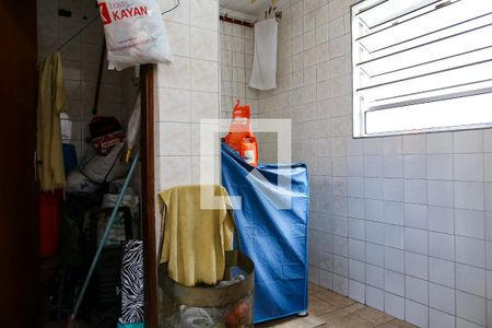 Casa à venda com 137m², 2 quartos e 2 vagas Casa à venda com 137m², 2 quartos e 2 vagasLavanderia