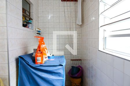 Casa à venda com 137m², 2 quartos e 2 vagas Casa à venda com 137m², 2 quartos e 2 vagasLavanderia