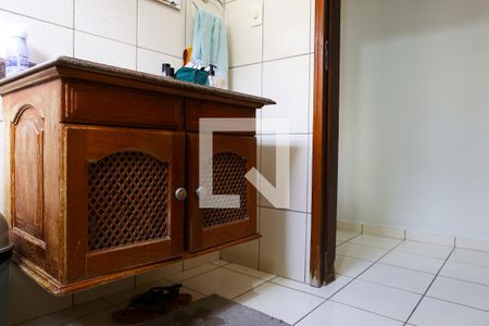 Casa à venda com 137m², 2 quartos e 2 vagas Casa à venda com 137m², 2 quartos e 2 vagasBanheiro Social