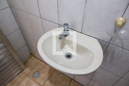 Casa à venda com 137m², 2 quartos e 2 vagas Casa à venda com 137m², 2 quartos e 2 vagasBanheiro da Garagem