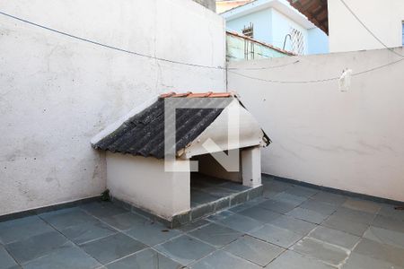 Casa à venda com 137m², 2 quartos e 2 vagas Casa à venda com 137m², 2 quartos e 2 vagasQuintal dos Fundos