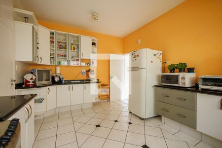 Casa de condomínio para alugar com 364m², 4 quartos e 4 vagas Casa de condomínio para alugar com 364m², 4 quartos e 4 vagasCozinha