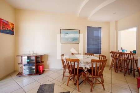 Casa de condomínio para alugar com 364m², 4 quartos e 4 vagas Casa de condomínio para alugar com 364m², 4 quartos e 4 vagasSala de Jantar 2