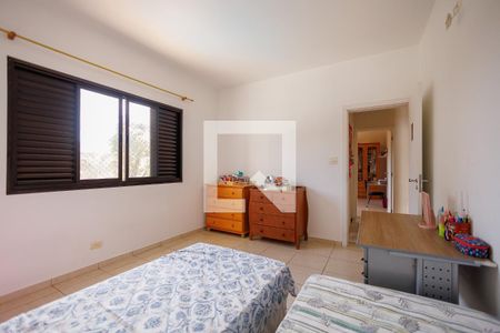 Casa de condomínio para alugar com 364m², 4 quartos e 4 vagas Casa de condomínio para alugar com 364m², 4 quartos e 4 vagasQuarto 2