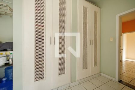 Casa de condomínio para alugar com 364m², 4 quartos e 4 vagas Casa de condomínio para alugar com 364m², 4 quartos e 4 vagasÁrea de Serviço