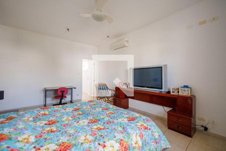 Casa de condomínio para alugar com 364m², 4 quartos e 4 vagas Casa de condomínio para alugar com 364m², 4 quartos e 4 vagasSuíte 1