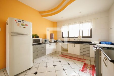 Casa de condomínio para alugar com 364m², 4 quartos e 4 vagas Casa de condomínio para alugar com 364m², 4 quartos e 4 vagasCozinha