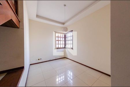 Sala 2 de casa para alugar com 5 quartos, 300m² em Nova Gameleira, Belo Horizonte