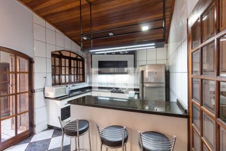 Casa à venda com 250m², 3 quartos e 2 vagasCozinha