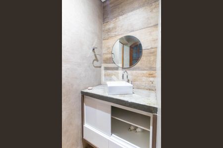 Casa à venda com 250m², 3 quartos e 2 vagasBanheiro 3