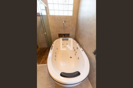 Casa à venda com 250m², 3 quartos e 2 vagasBanheiro da Suíte 1