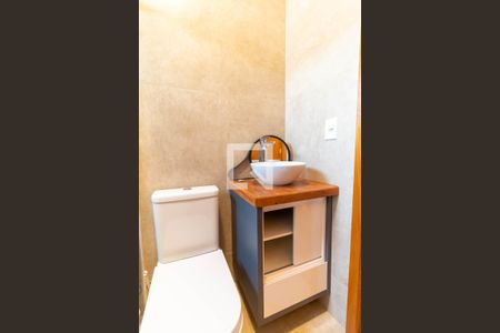 Casa à venda com 250m², 3 quartos e 2 vagasBanheiro 2