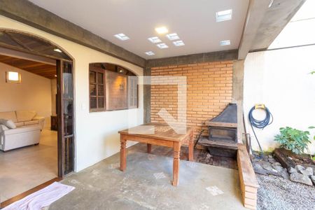Casa à venda com 250m², 3 quartos e 2 vagasÁrea externa