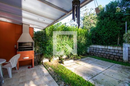 Casa de condomínio à venda com 284m², 5 quartos e 4 vagasQuintal